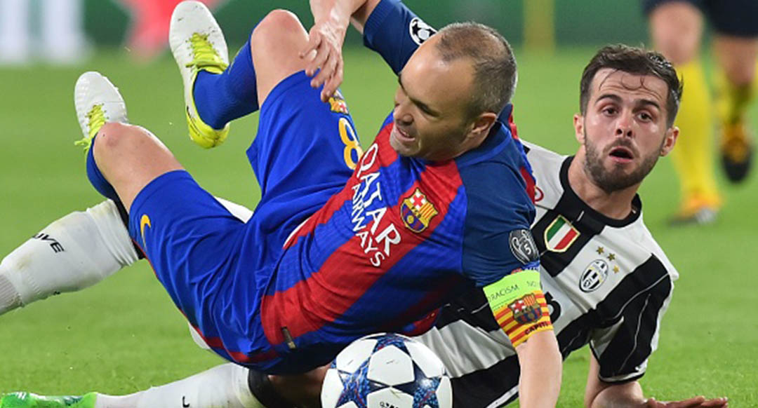 Iniesta Receives New One of a Kind Custom Nike Magista Boots